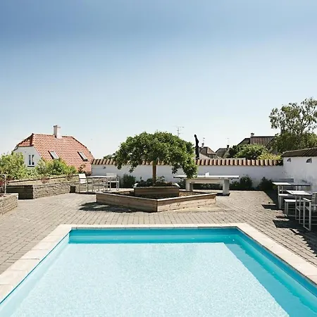 Casa Blanca Ii Apartment